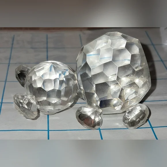 Clear Stone Faceted Bear - Picture 8 of 10